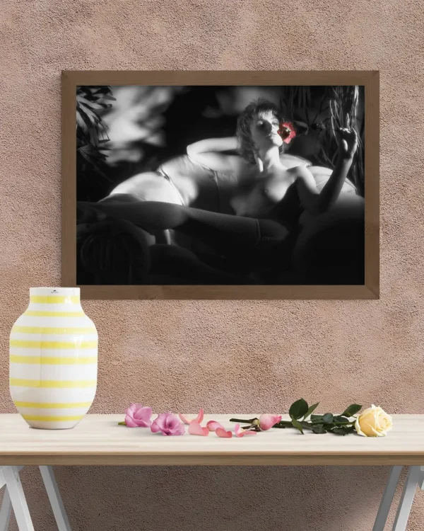 Red Rose - Poster - Fine Art Nude - Ramexempel