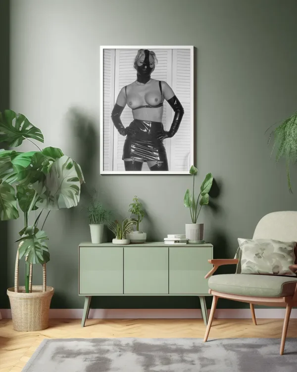 Rubber Games - Svartvit Poster - Ramexempel