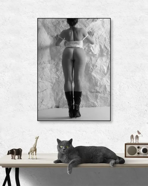 Up Against The Wall - Poster - Fine Art Nude - Ramexempel