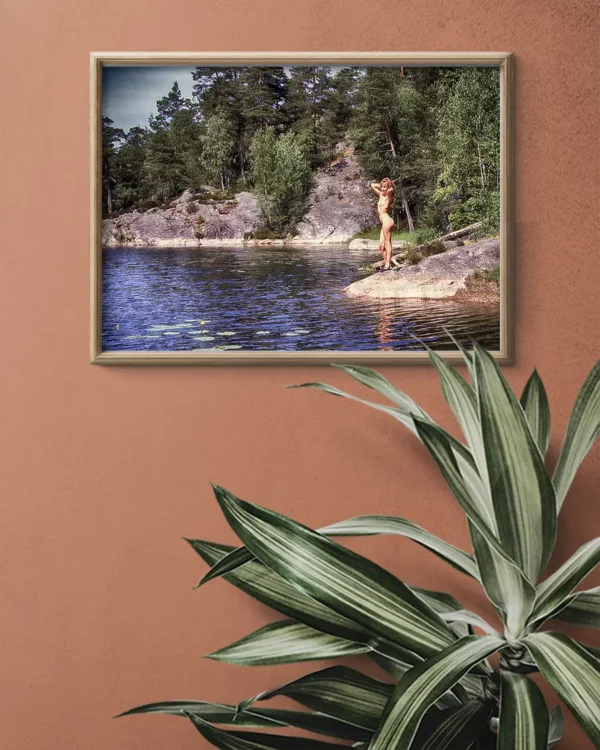 Nakenbad vid sjön – Poster - Poster - Fine Art Nude - Ramexempel