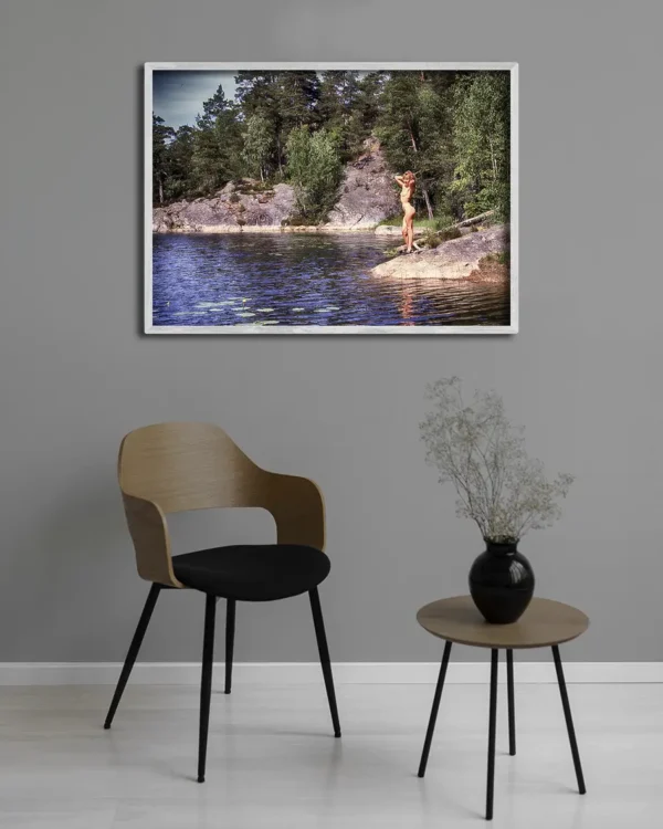 Nakenbad vid sjön – Poster - Poster - Fine Art Nude - Ramexempel
