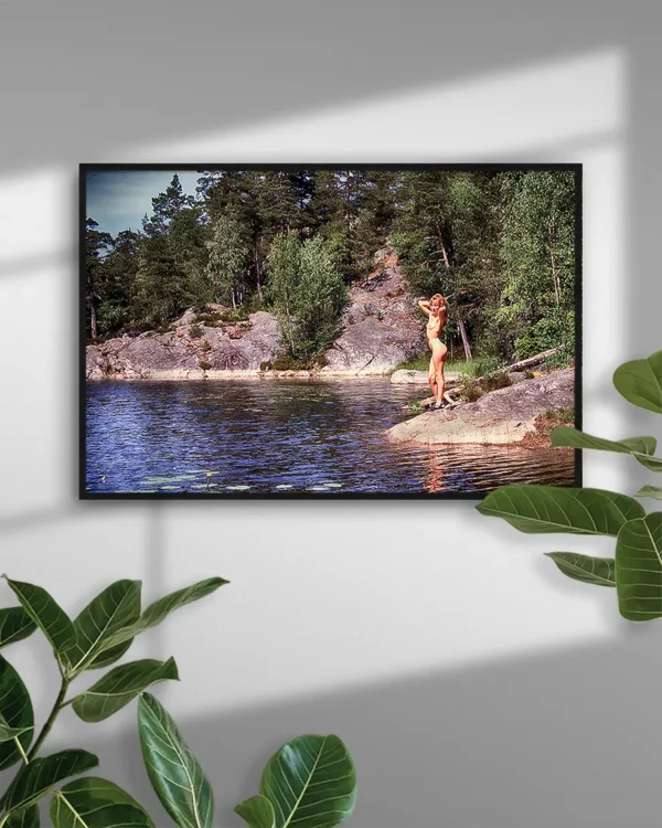Nakenbad vid sjön – Poster - Poster - Fine Art Nude - Ramexempel