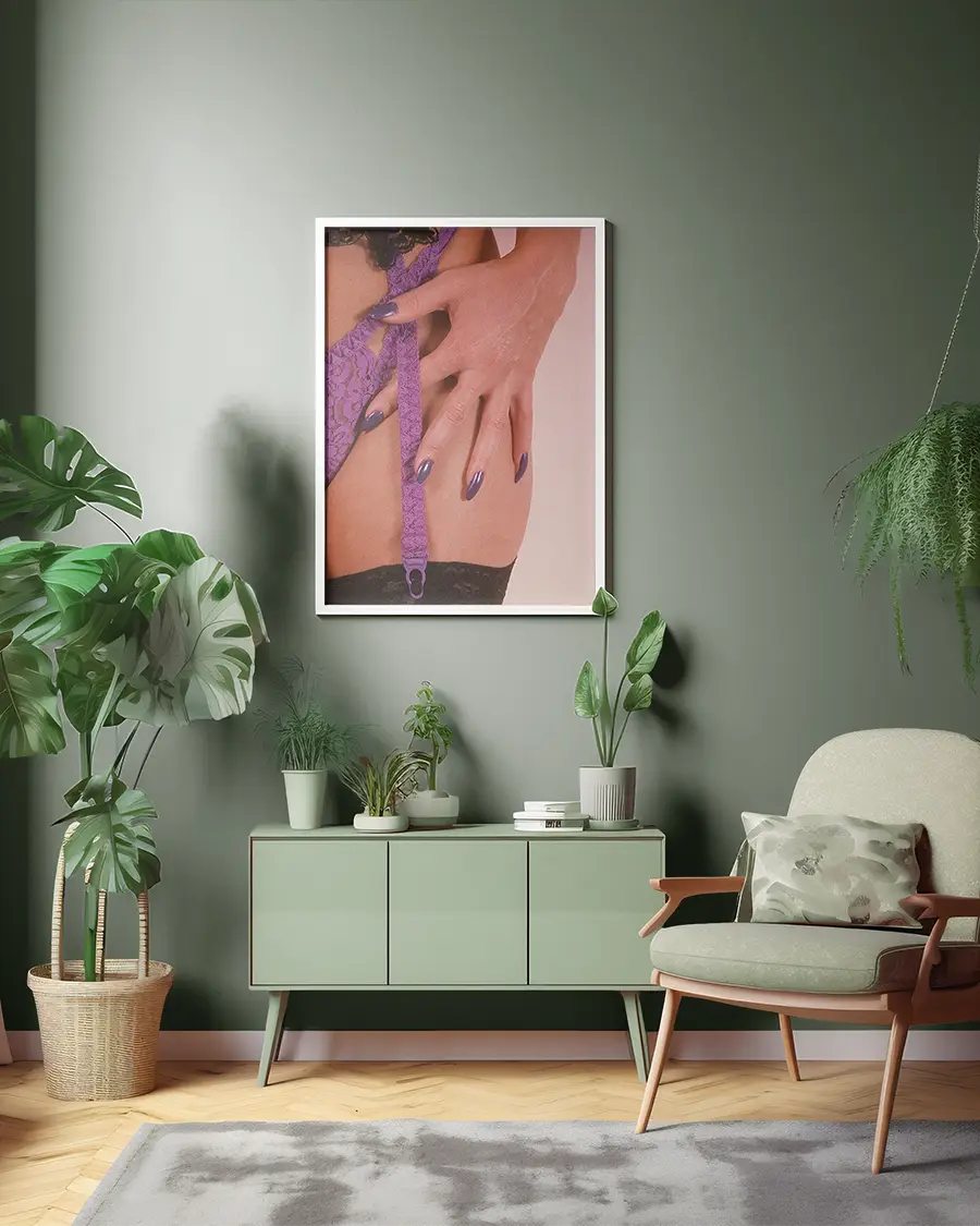 Purple Hand – Poster. En elegant och sensuell Fine Art Nude-poster - Ramexempel